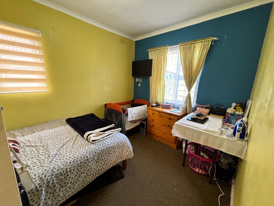 5 Bedroom Property for Sale in Lotus River Western Cape